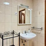 Nepszinhaz With Ac *